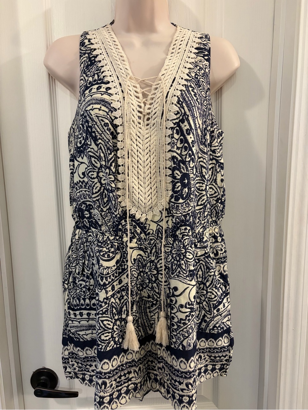 YA Los Angeles Women’s Navy & Cream Sleeveless Crochet-Trim Tunic